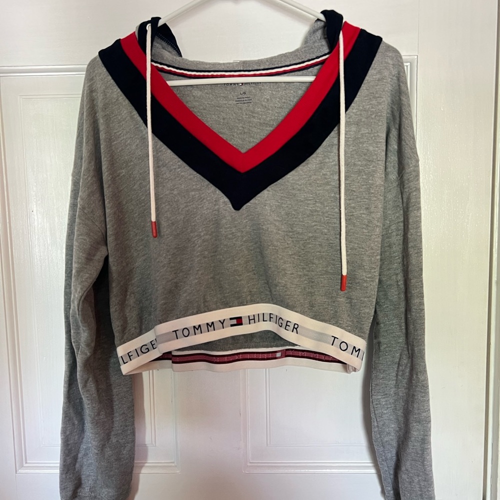 Tommy Hilfiger grey cropped hoodie